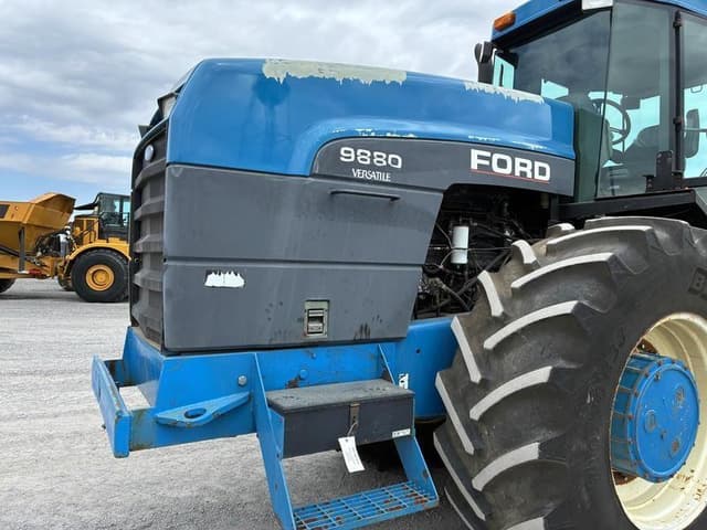 Image of Ford 9880 equipment image 4