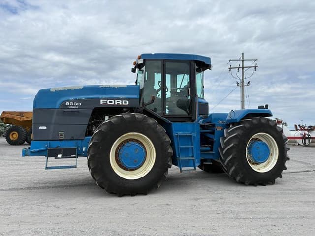 Image of Ford 9880 equipment image 3