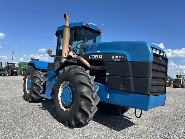 Image of Ford 9880 equipment image 1