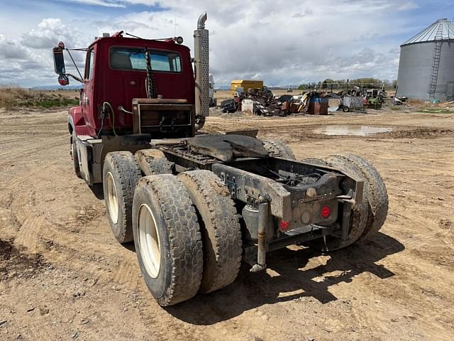 Image of Ford Aeromax L9000 equipment image 2