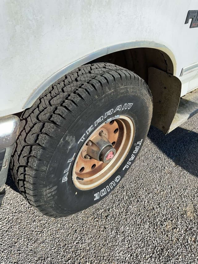 Image of Ford F-150 equipment image 1