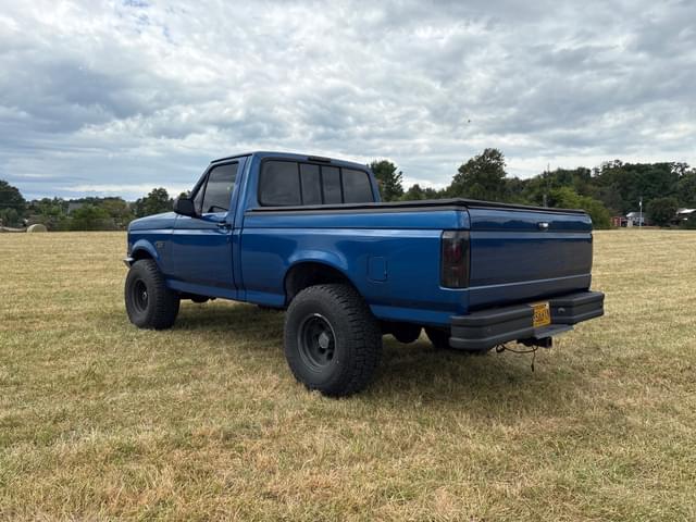 Image of Ford F-150 equipment image 2