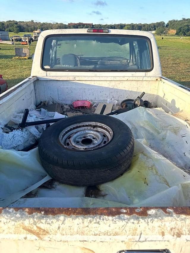 Image of Ford F-150 equipment image 4