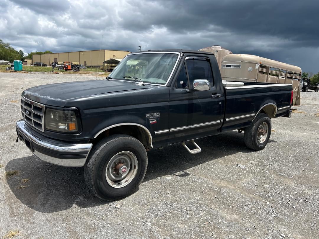 Image of Ford F-250 Primary image