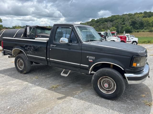 Image of Ford F-250 equipment image 4