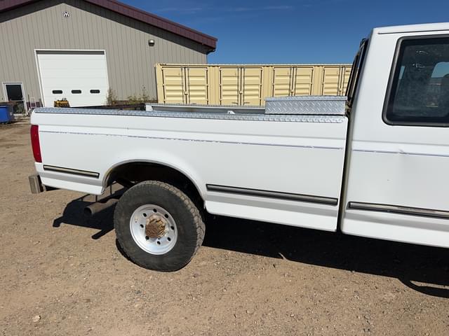 Image of Ford F-250 equipment image 3