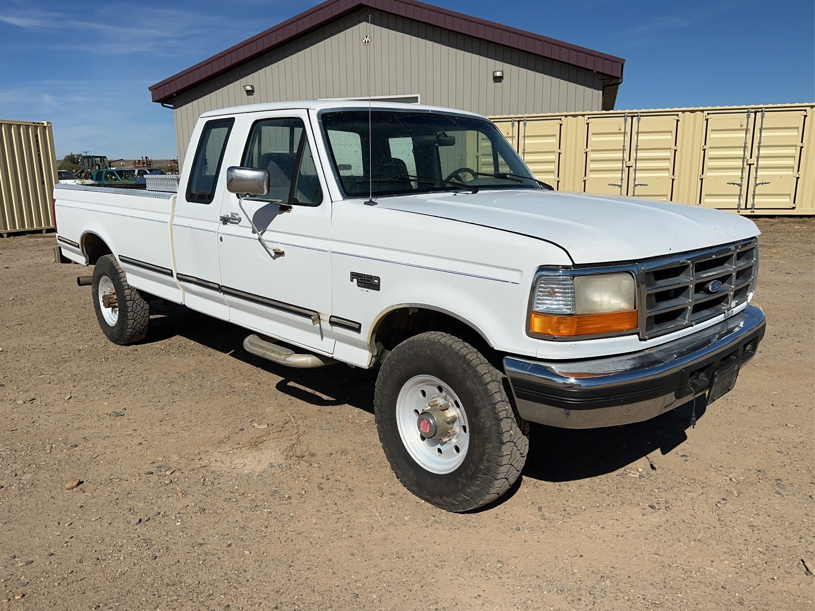 1994 Ford F-250 Equipment Image0