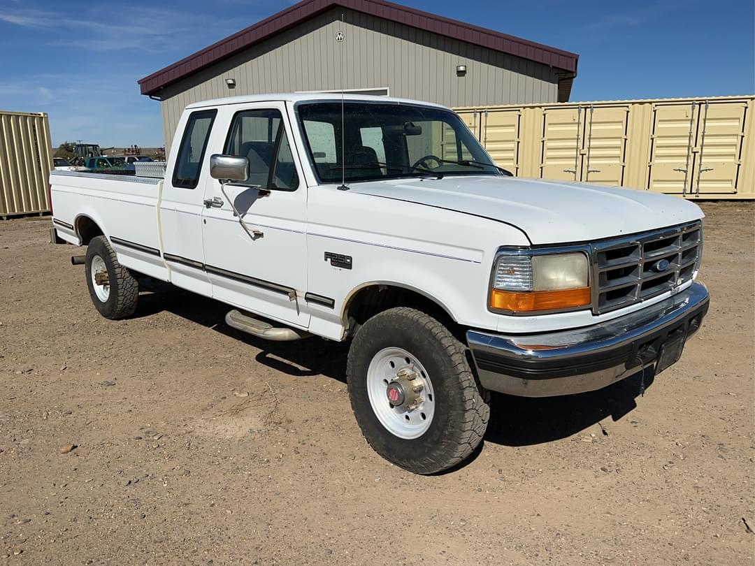 Image of Ford F-250 Primary image