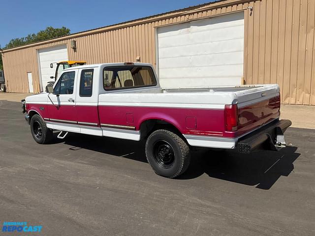 Image of Ford F-250 equipment image 3