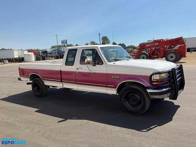 Image of Ford F-250 equipment image 1