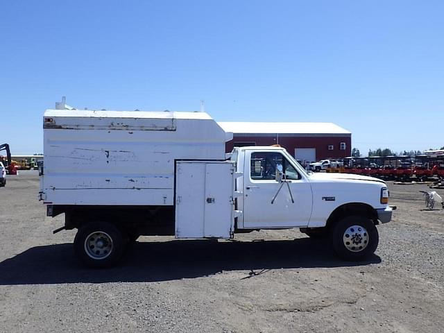 Image of Ford F-350 equipment image 2