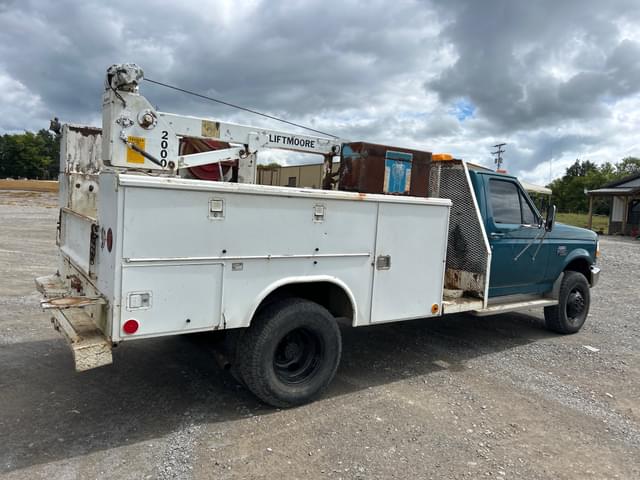 Image of Ford F-350 equipment image 4