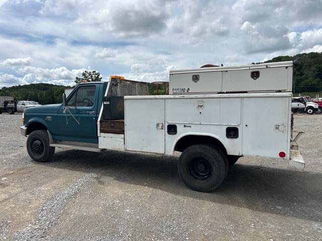 Image of Ford F-350 equipment image 1