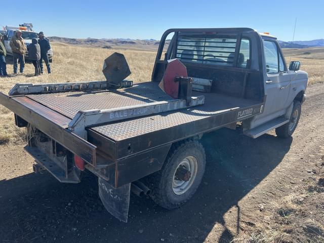 Image of Ford F-350 equipment image 4