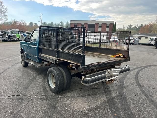 Image of Ford F-350 equipment image 1