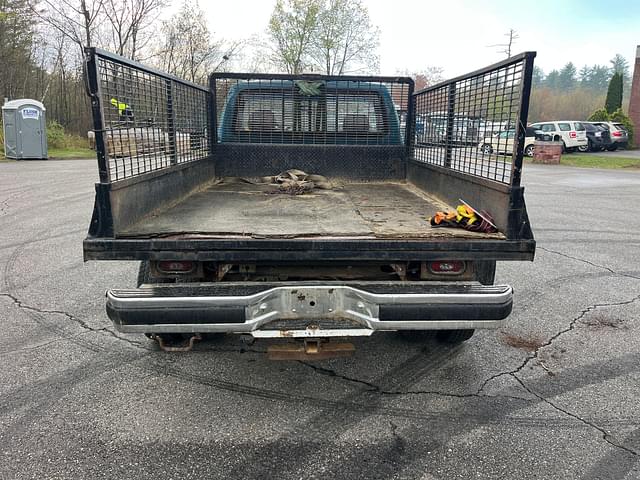 Image of Ford F-350 equipment image 2