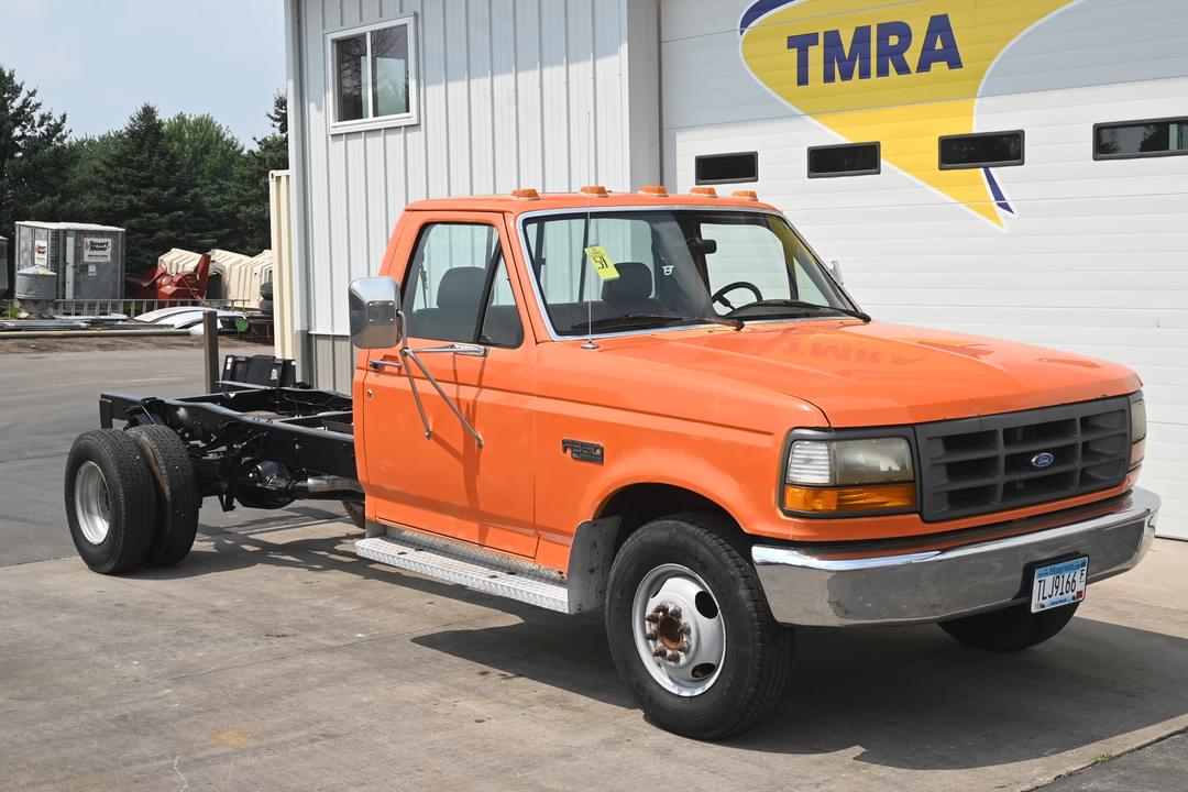 Image of Ford F-350 Primary image