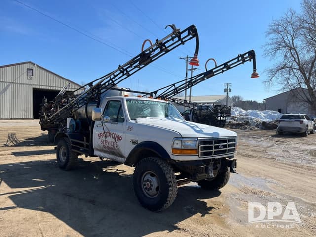 Image of Ford F-350 equipment image 3