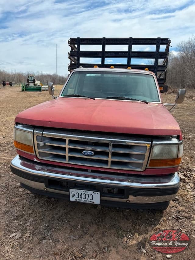 Image of Ford F-450 equipment image 2