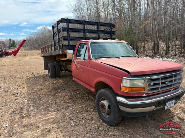 Image of Ford F-450 equipment image 3
