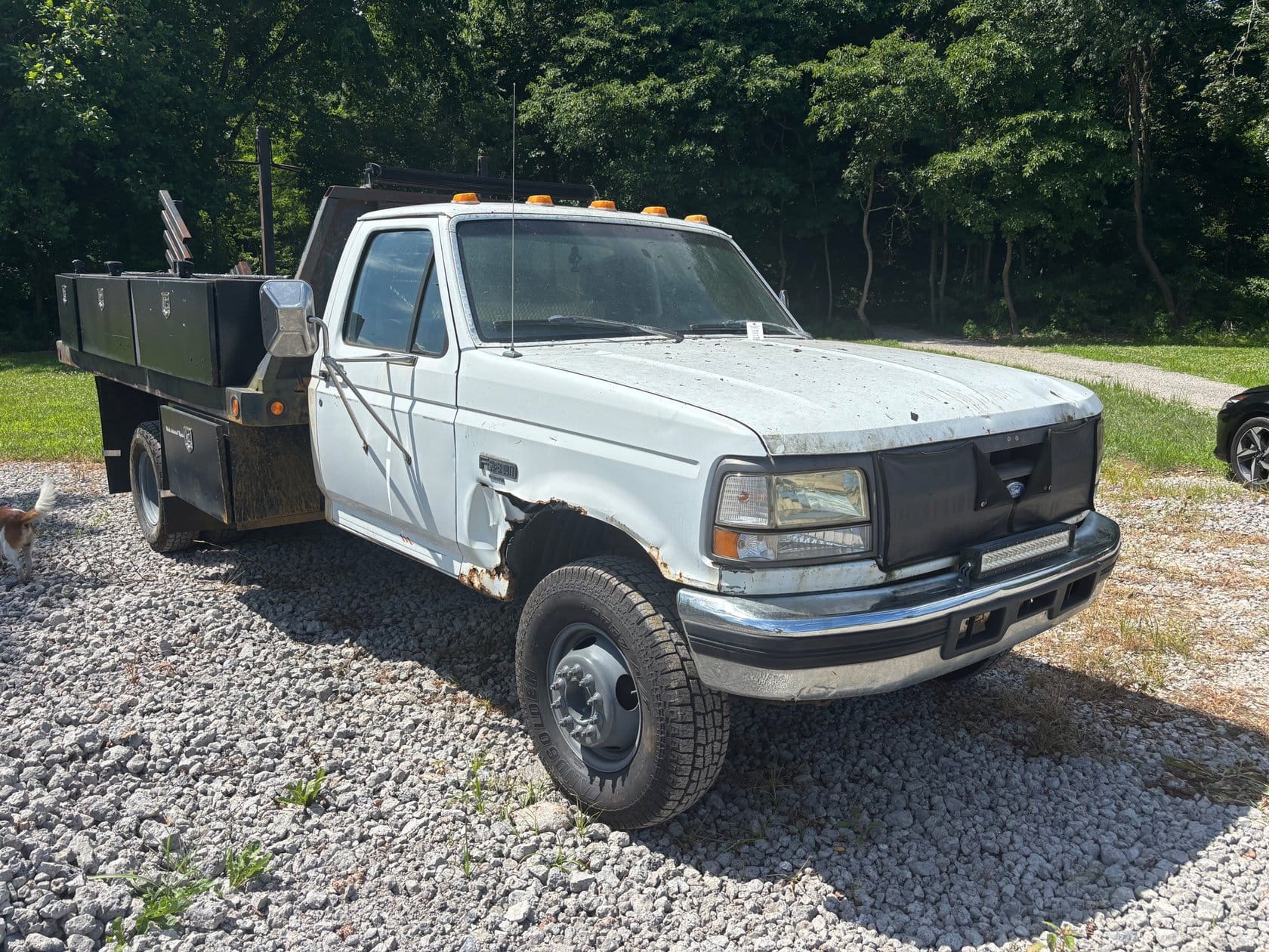 1994 Ford F-Super Duty Equipment Image0