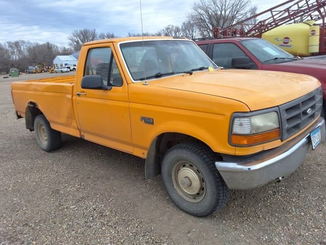 Image of Ford F-150 equipment image 2