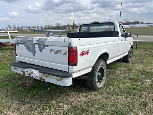 Image of Ford F-150 equipment image 2