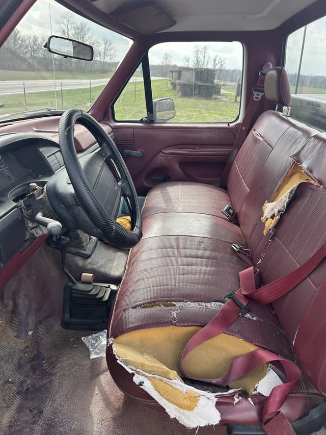 Image of Ford F-150 equipment image 3