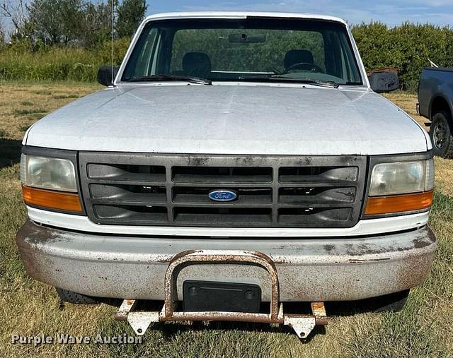 Image of Ford F-150 equipment image 1