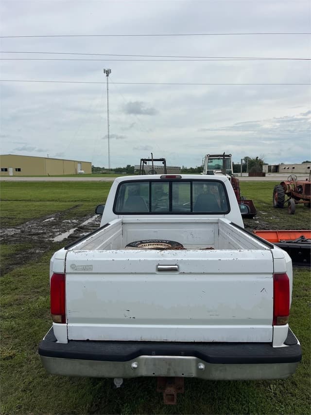 Image of Ford F-150 equipment image 2
