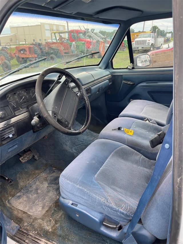 Image of Ford F-150 equipment image 3