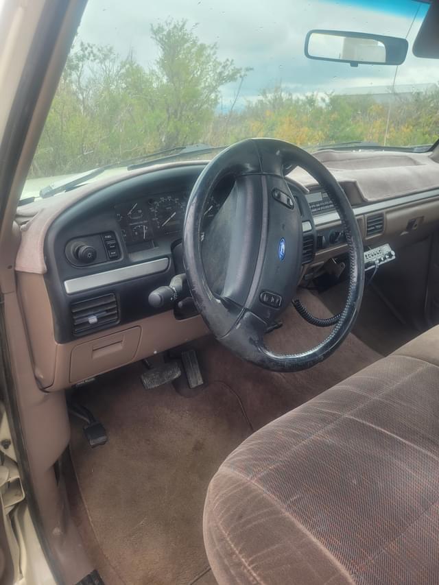Image of Ford F-250 equipment image 4