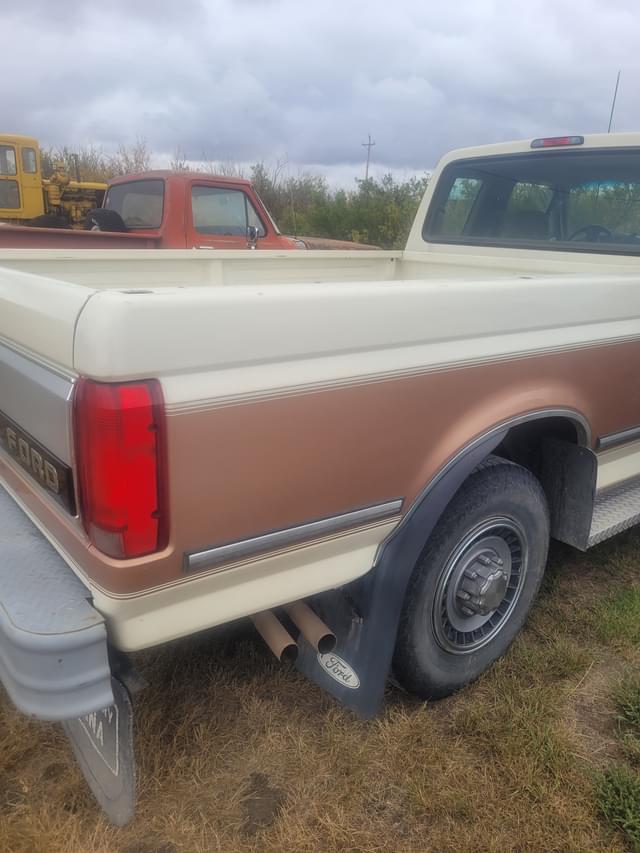 Image of Ford F-250 equipment image 1