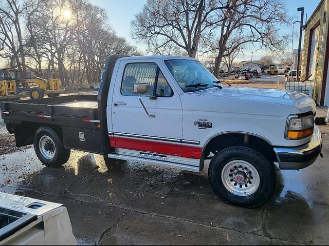 Image of Ford F-250 equipment image 3