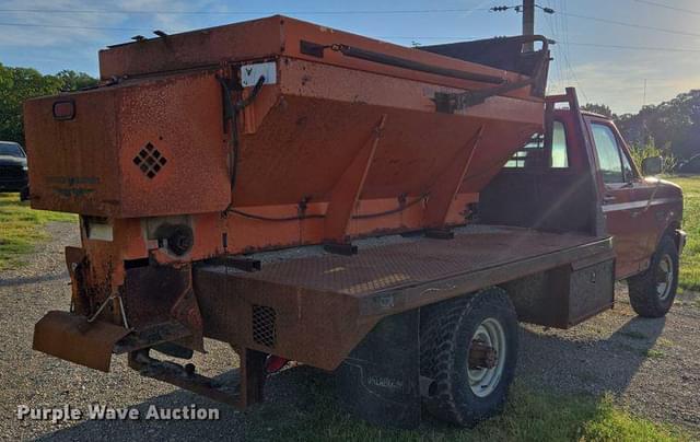 Image of Ford F-250 equipment image 4