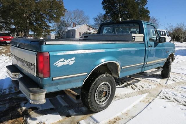 Image of Ford F-250 equipment image 4