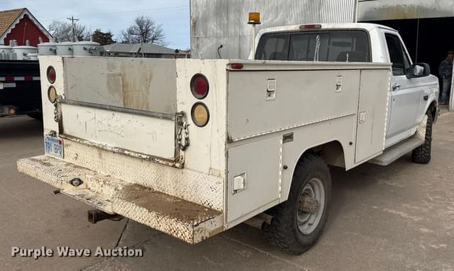 Image of Ford F-250 equipment image 4