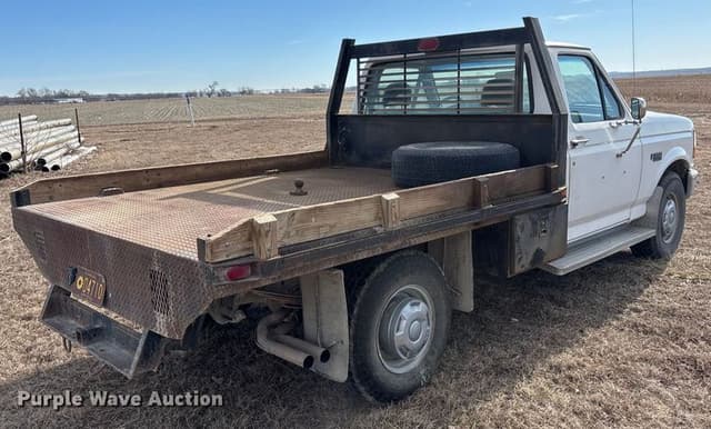 Image of Ford F-250 equipment image 4