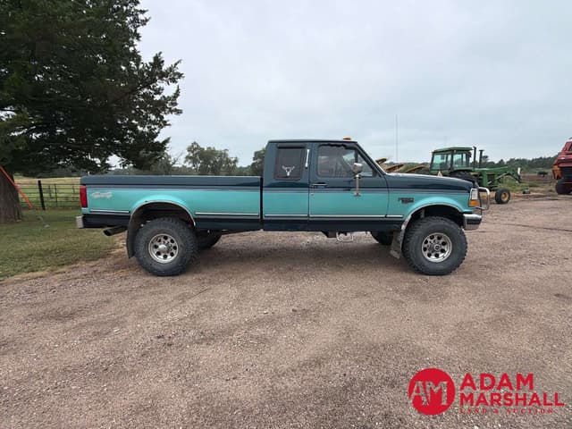 Image of Ford F-250 equipment image 2