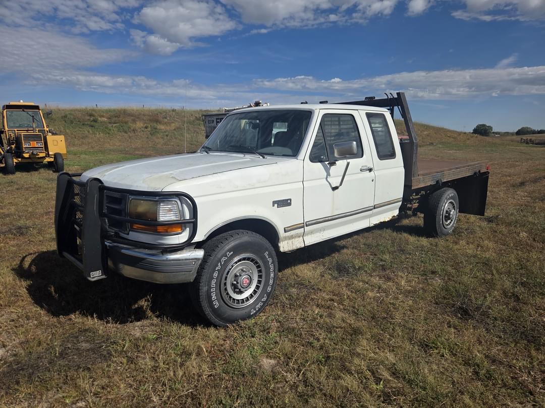 Image of Ford F-250 Primary image