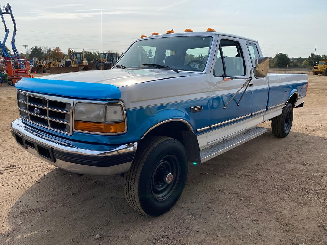 Image of Ford F-250 Primary image