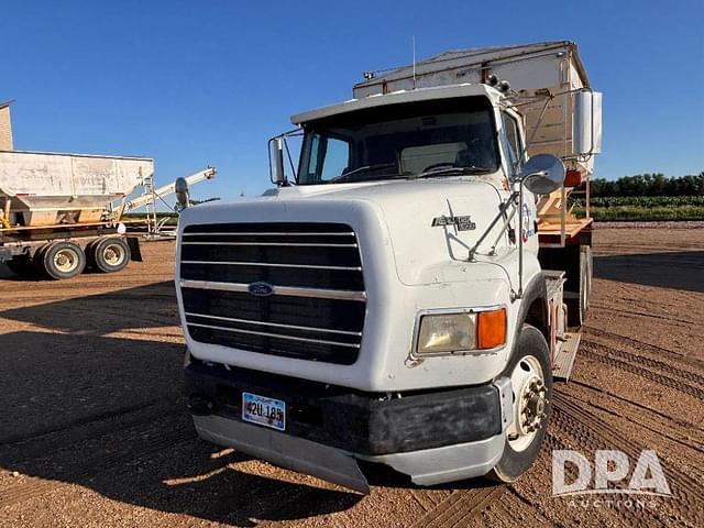 Image of Ford L9000 equipment image 1