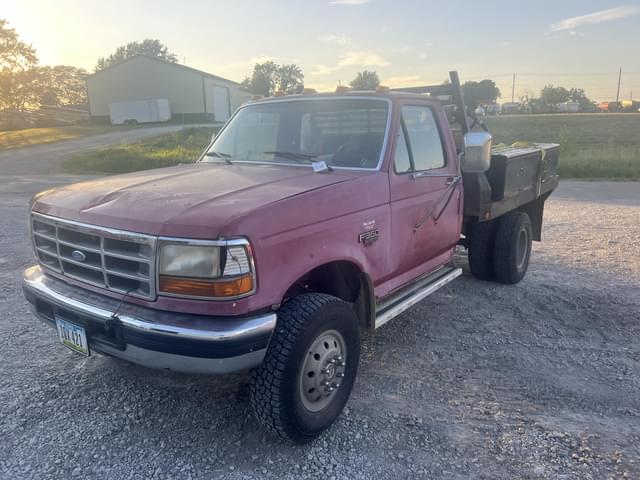 Image of Ford F-350 equipment image 1