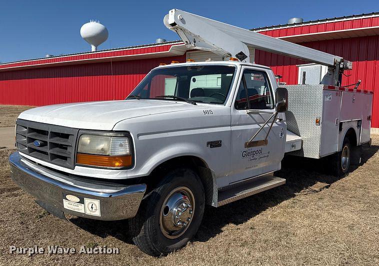 Image of Ford F-350 Primary image