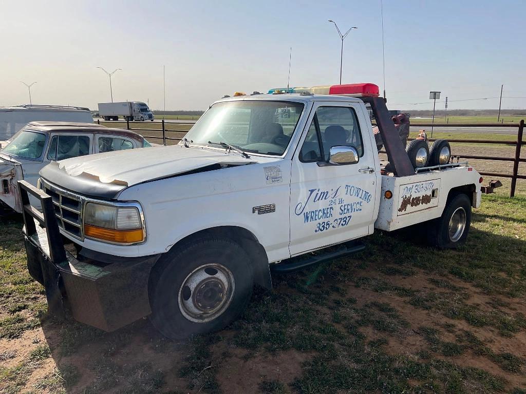 Image of Ford F-350 Primary image