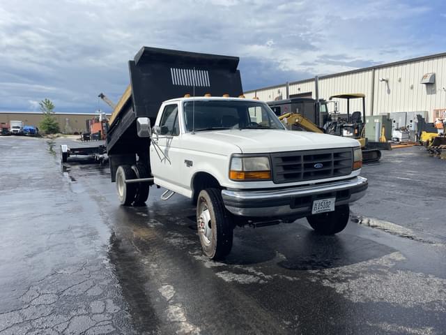 Image of Ford F-350 equipment image 1