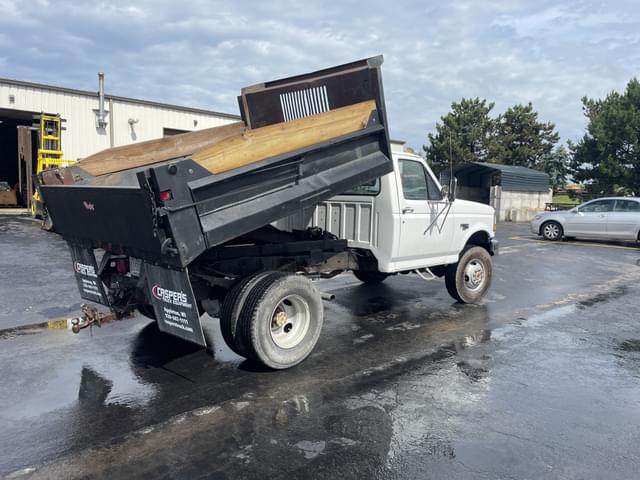 Image of Ford F-350 equipment image 4