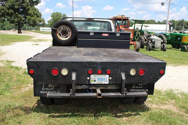 Image of Ford F-350 equipment image 3