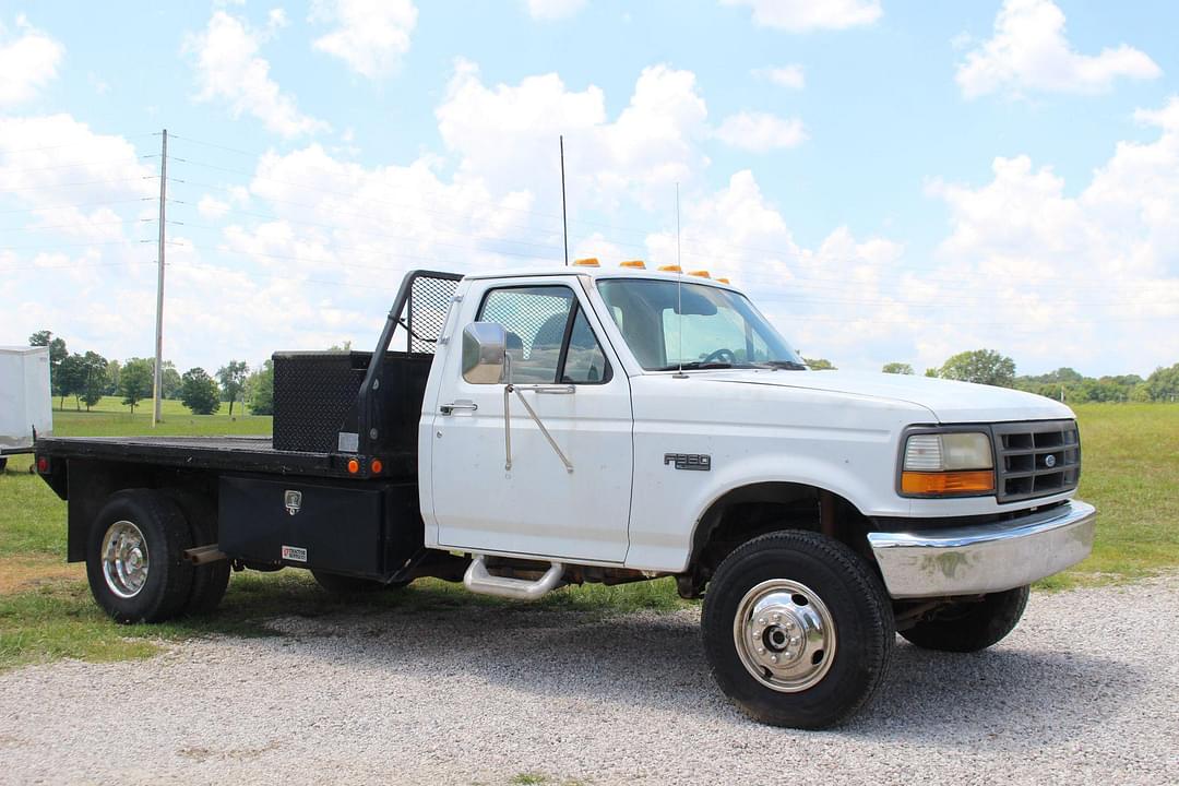 Image of Ford F-350 Primary image