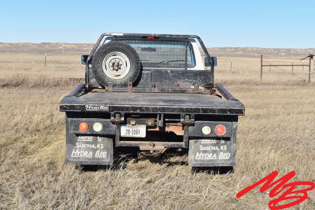 Image of Ford F-350 equipment image 4